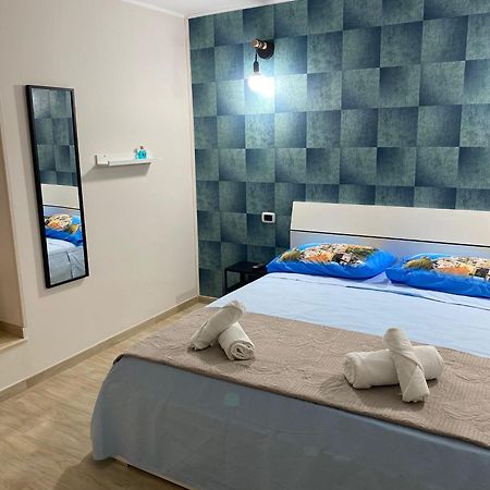נאפולי La Petite Maison מראה חיצוני תמונה
