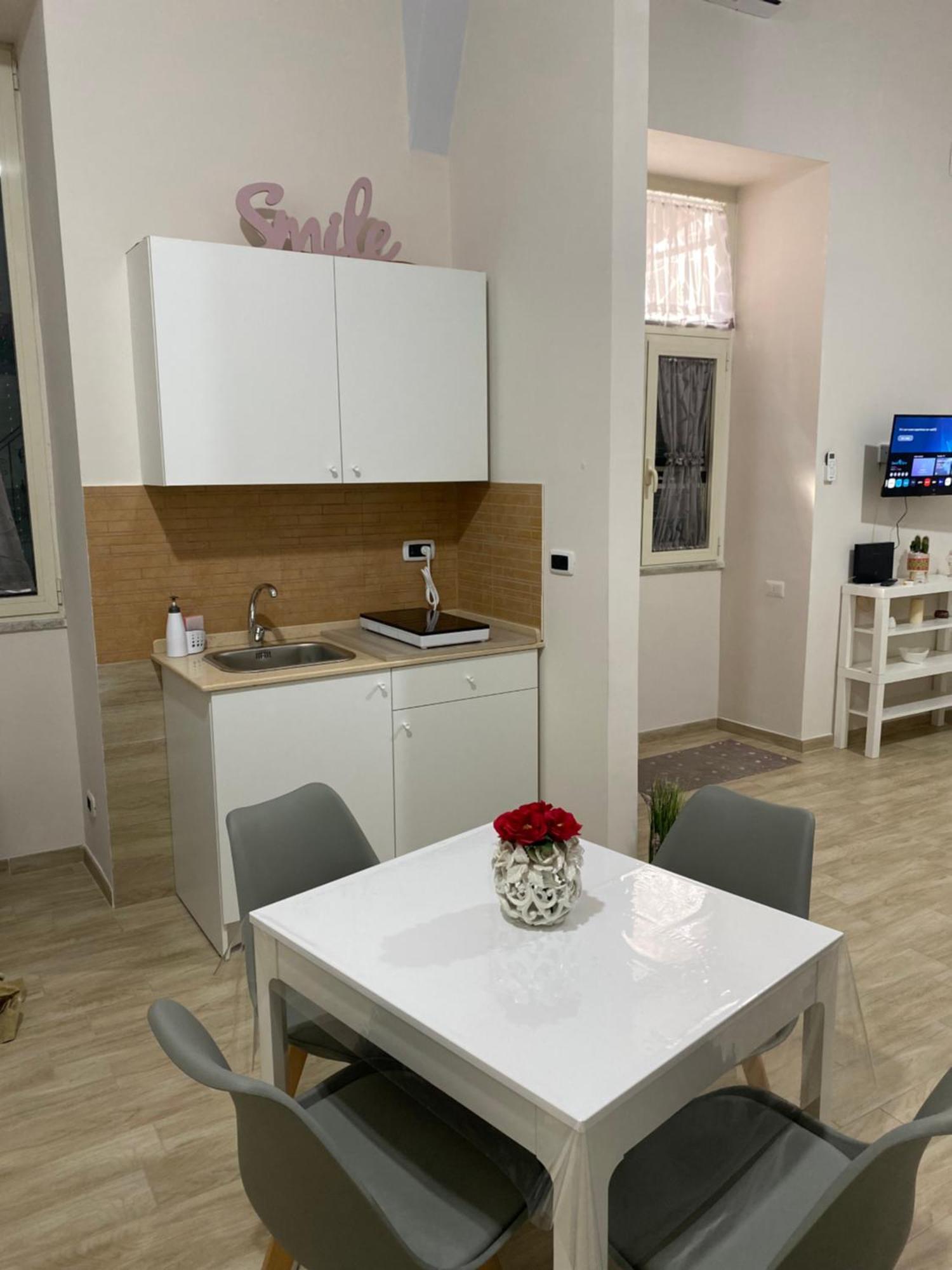 נאפולי La Petite Maison מראה חיצוני תמונה