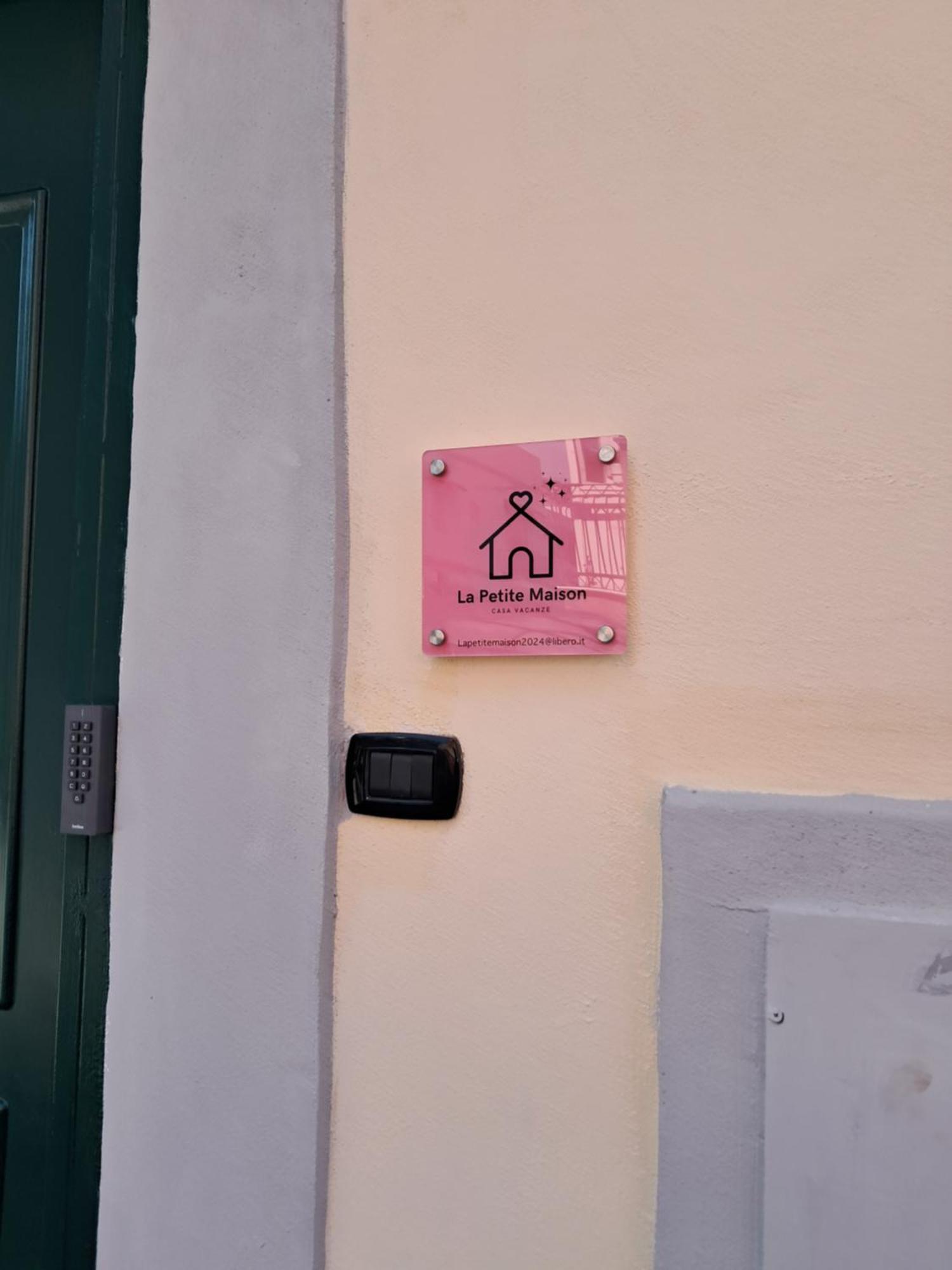 נאפולי La Petite Maison מראה חיצוני תמונה